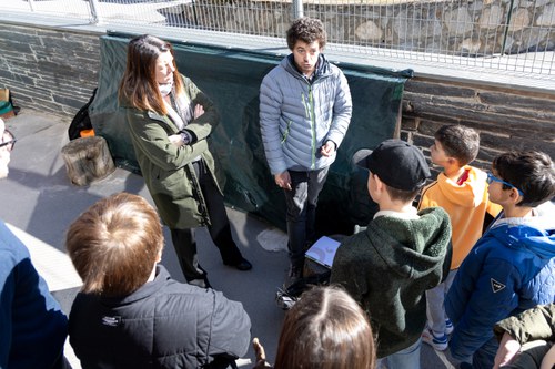 El Comú lliura un compostador a l'escola andorrana d'Ordino