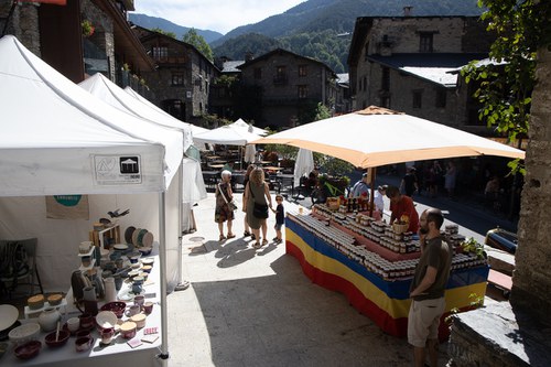 El mercat artesanal torna aquest estiu amb més parades que mai